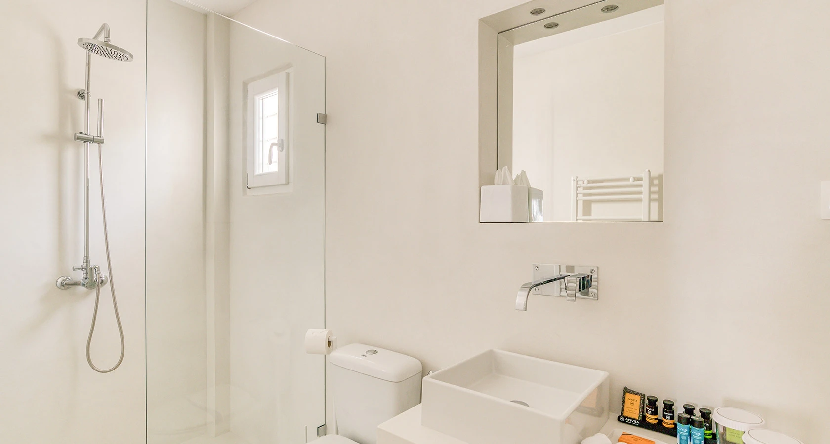 rooms-folegandros4